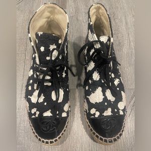 CHANEL Patent Tweed Paint Splatter Espadrilles